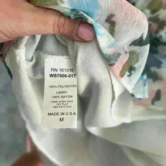 Willa Story NWT Floral Print Flutter Dress Size Medium - Picture 5 of 5